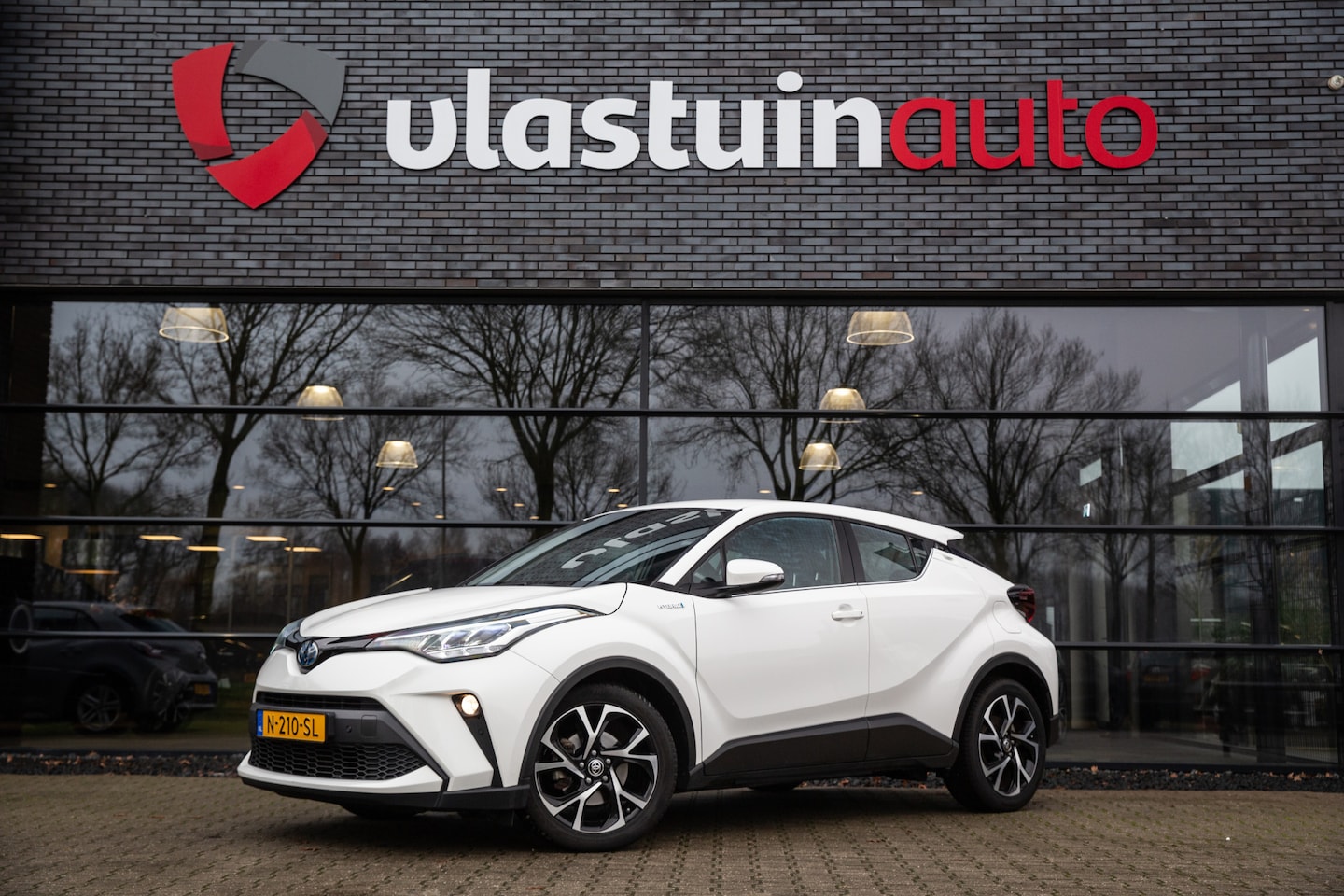 Toyota C-HR - 1.8 Hybrid Dynamic 1.8 Hybrid Dynamic , Adap. cruise, Keyless entry, - AutoWereld.nl
