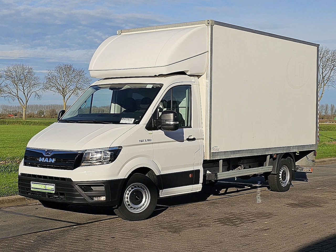 MAN TGE - 35 2.0 Bakwagen Laadklep Zijdeur Spoiler 177Pk Euro6! - AutoWereld.nl