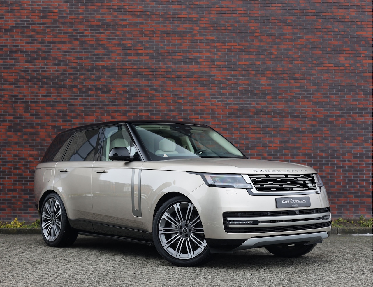Land Rover Range Rover - D250 Autobiography | Perlino - Smart Mirror - Vierwielsturing - AutoWereld.nl