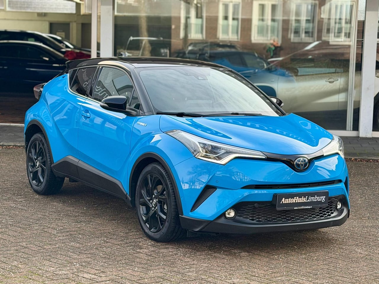 Toyota C-HR - 1.8 Hybrid Business Intro |1e Eigenaar|17 dkm!| Camera|Leer|Navigatie|Nieuwstaat! - AutoWereld.nl