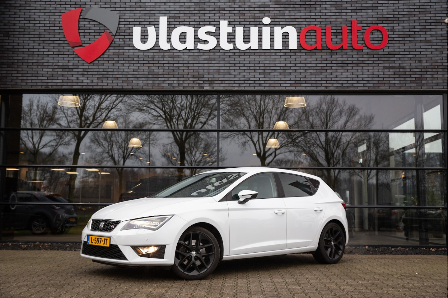 SEAT Leon - 1.8 TSI FR Business 1.8 TSI FR Business - AutoWereld.nl