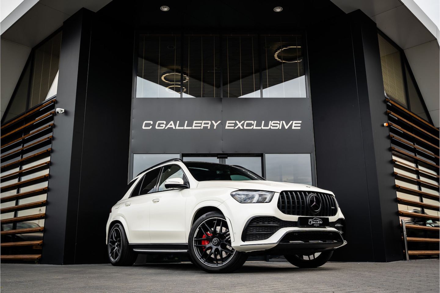 Mercedes-Benz GLE-Klasse - GLE53 AMG 4MATIC+ Premium Plus - Panorama l Burmester | Memory l Luchtvering | 360 Camera - AutoWereld.nl