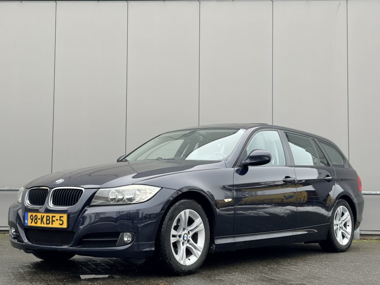 BMW 3-serie Touring - 320i - automaat - nap! - airco - navi - cruise - AutoWereld.nl