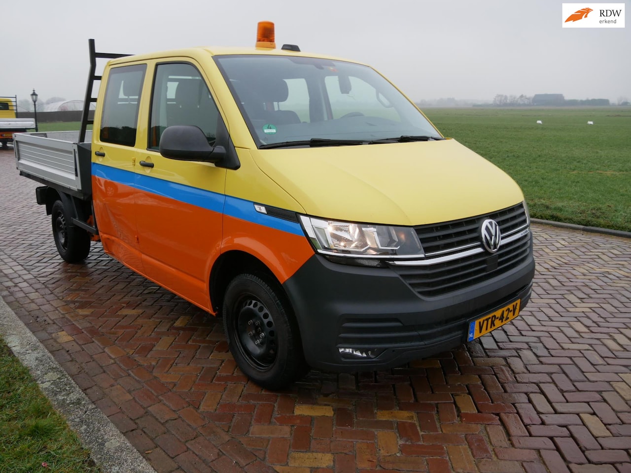 Volkswagen Transporter - 2.0 TDI L2H1 DUBB CAB PICK UP 81kW AC 2023!! ** 12999 EX BTW ** - AutoWereld.nl