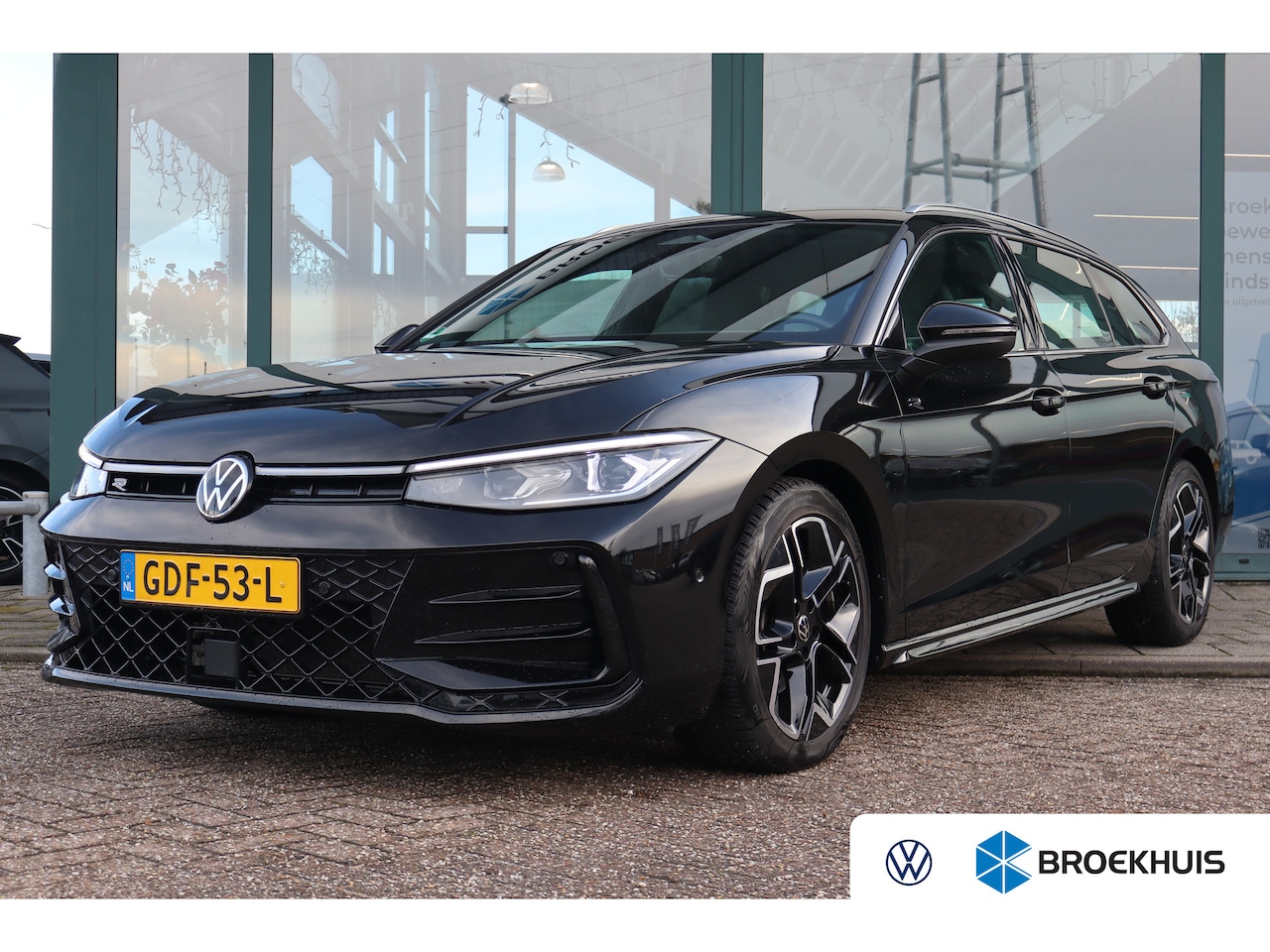 Volkswagen Passat Variant - 1.5 eTSI R-Line Business | Achteruitrijcamera | Cruise control adaptief | Keyless entry - AutoWereld.nl