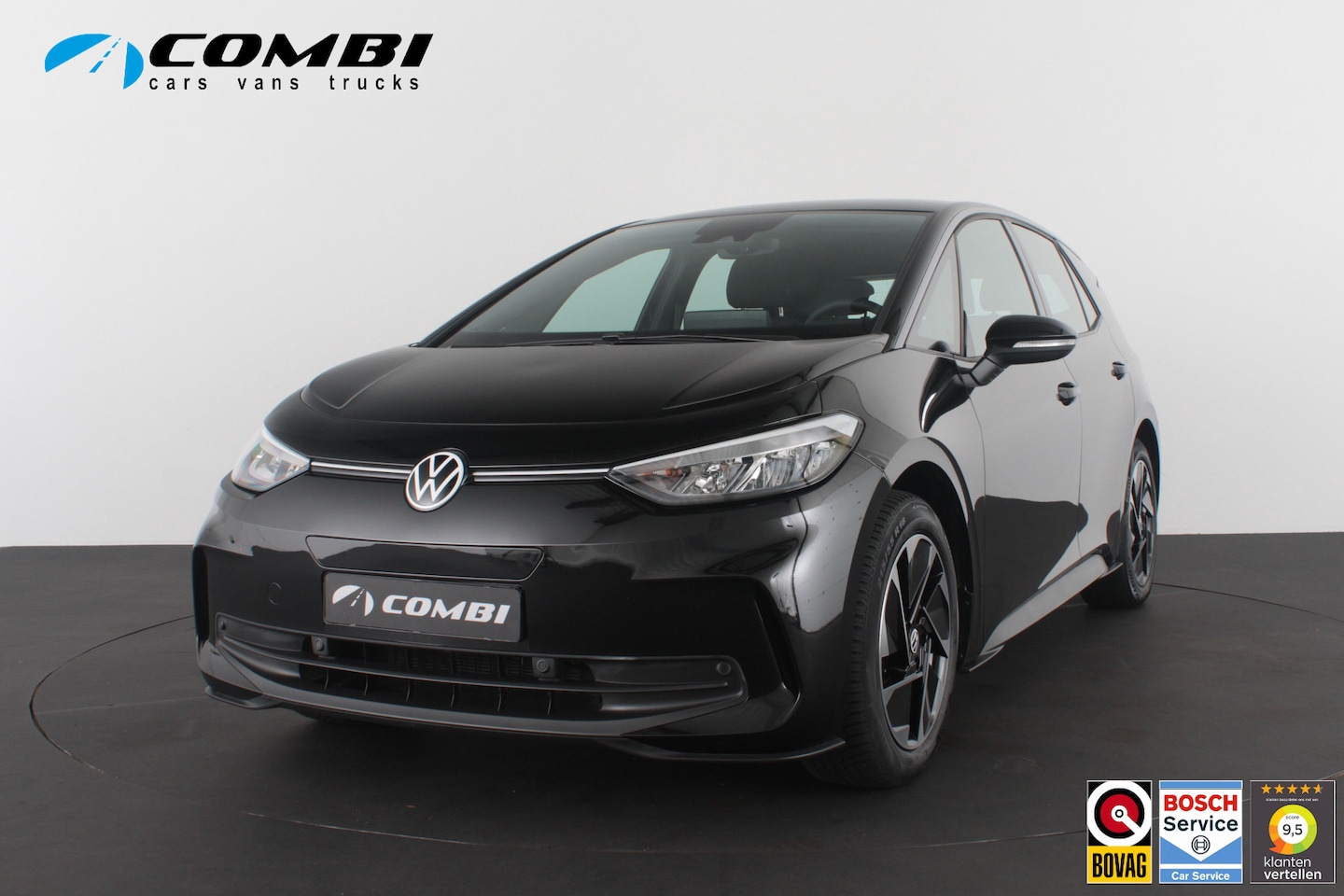 Volkswagen ID.3 - Pro 58 kWh > 204pk / Facelift / All season banden 18 inch / Grenadilla Black Metallic - AutoWereld.nl