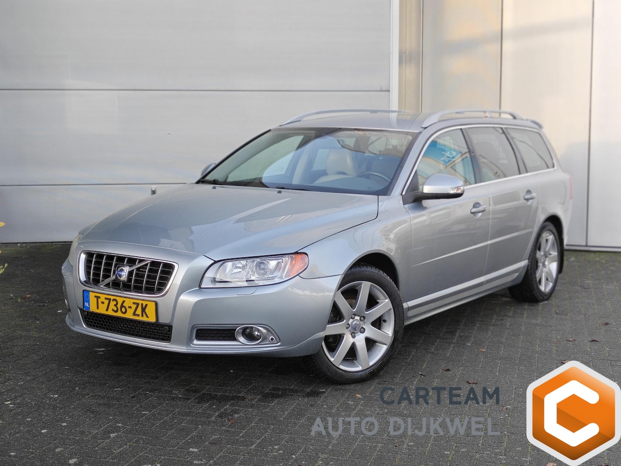 Volvo V70 - 3.0 T6 AWD Momentum 3.0 T6 AWD Momentum - AutoWereld.nl
