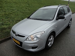 Hyundai i30 CW - 1.6i Active Cool Nw Apk