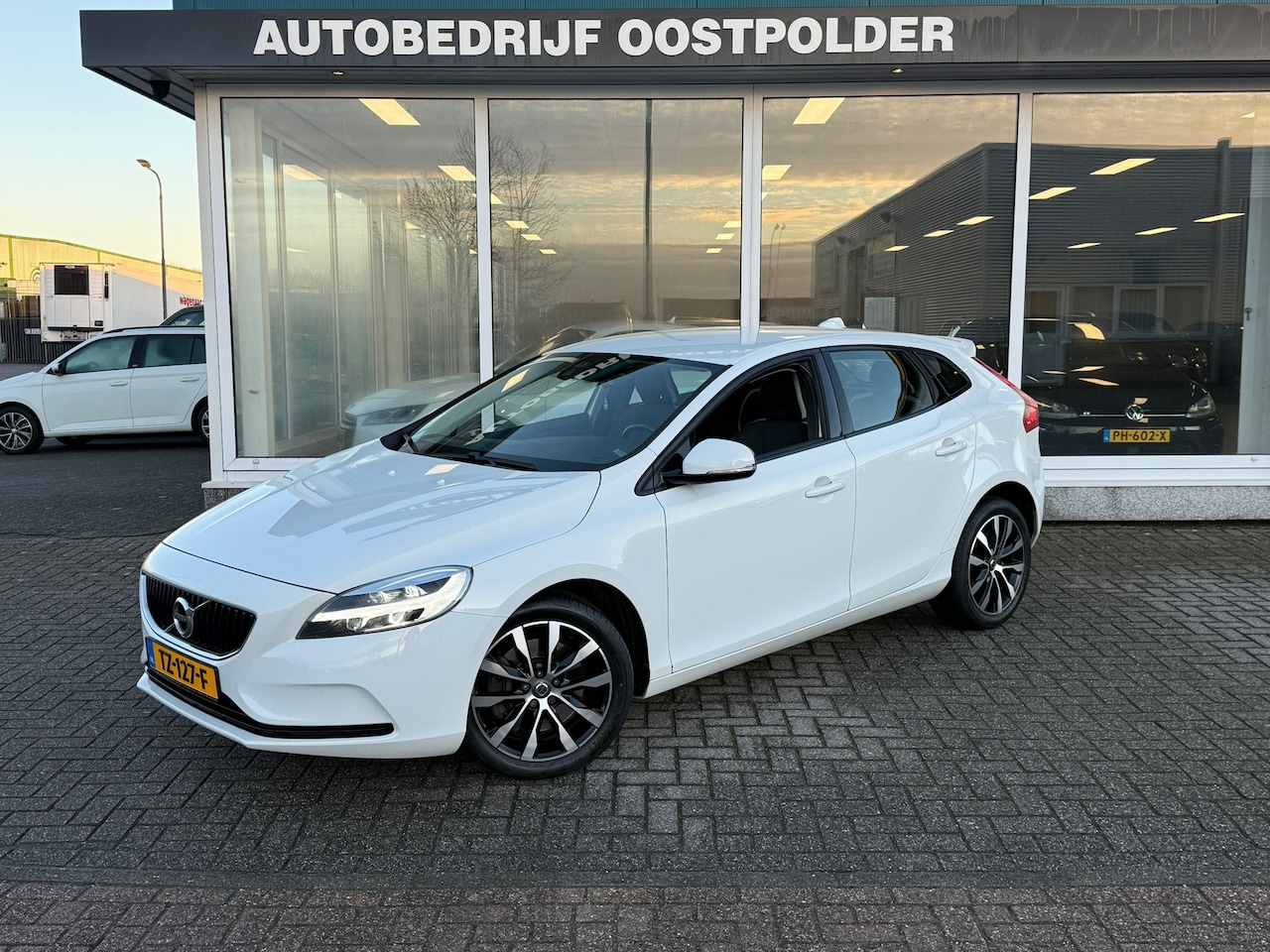 Volvo V40 - 1.5 T3 Dynamic Edition 1.5 T3 Dynamic Edition - AutoWereld.nl