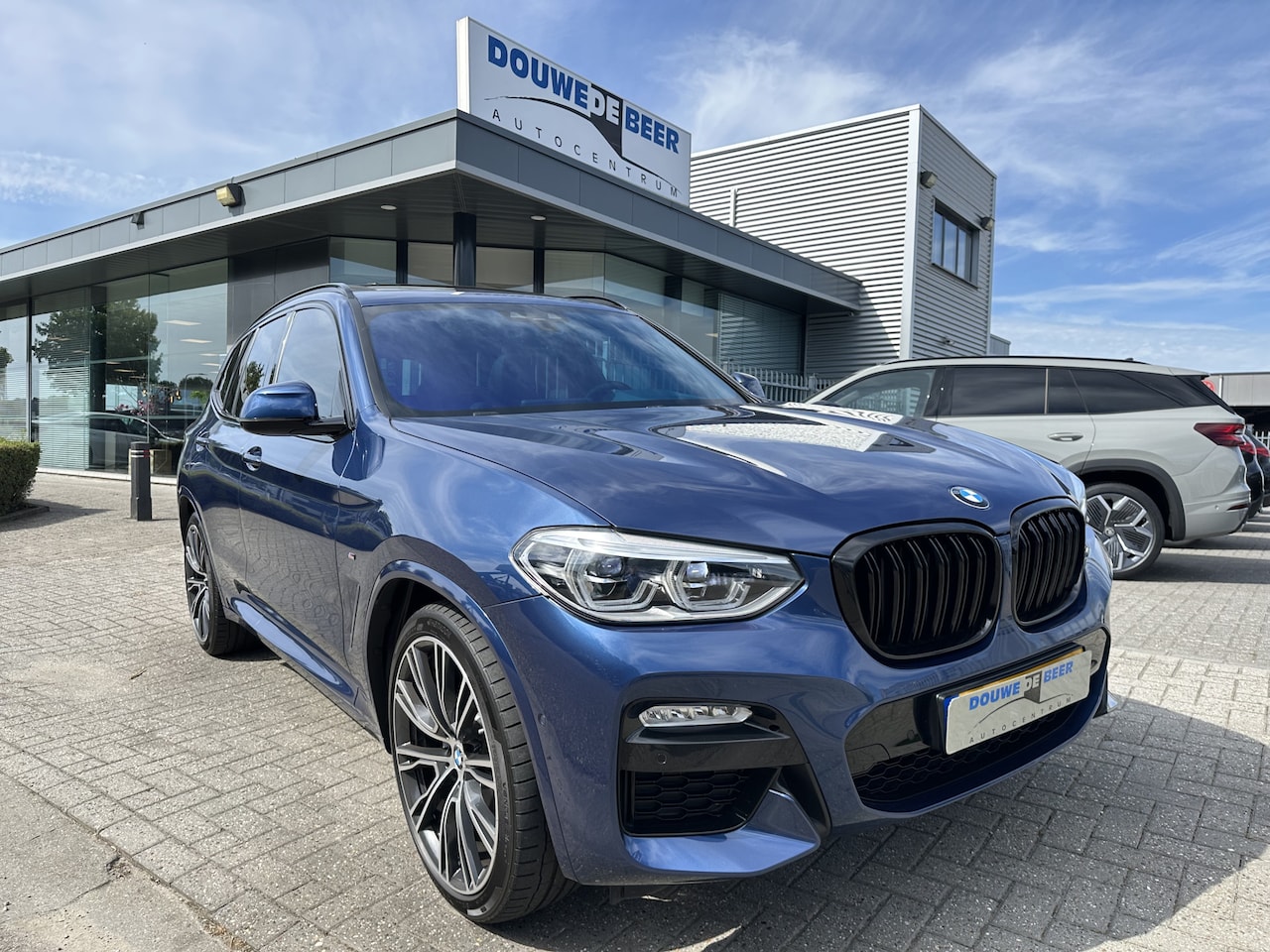 BMW X3 - xDrive20i M-sport Pano-Dak|Head-up|Trekhaak|Stoelverw.|HiFi-sound| - AutoWereld.nl