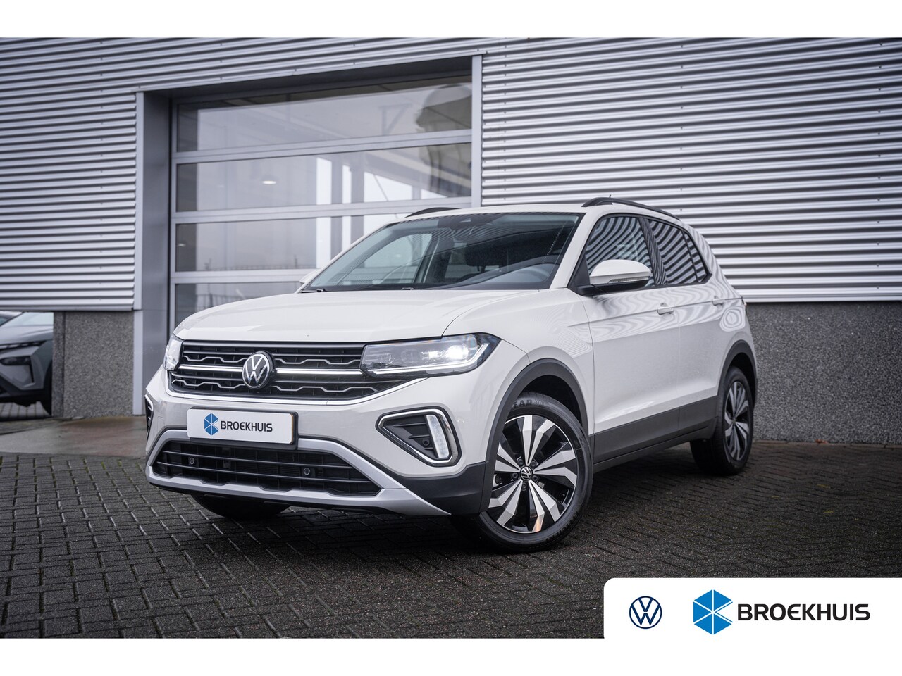 Volkswagen T-Cross - 1.0 TSI Life Edition | Achteruitrijcamera | Lichtmetalen velgen 17" | Matrix LED koplampen - AutoWereld.nl