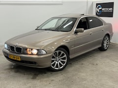 BMW 5-serie - 520i Edition / AUTOMAAAT / MULTIMEDIA-NAVI / NETTE AUTO