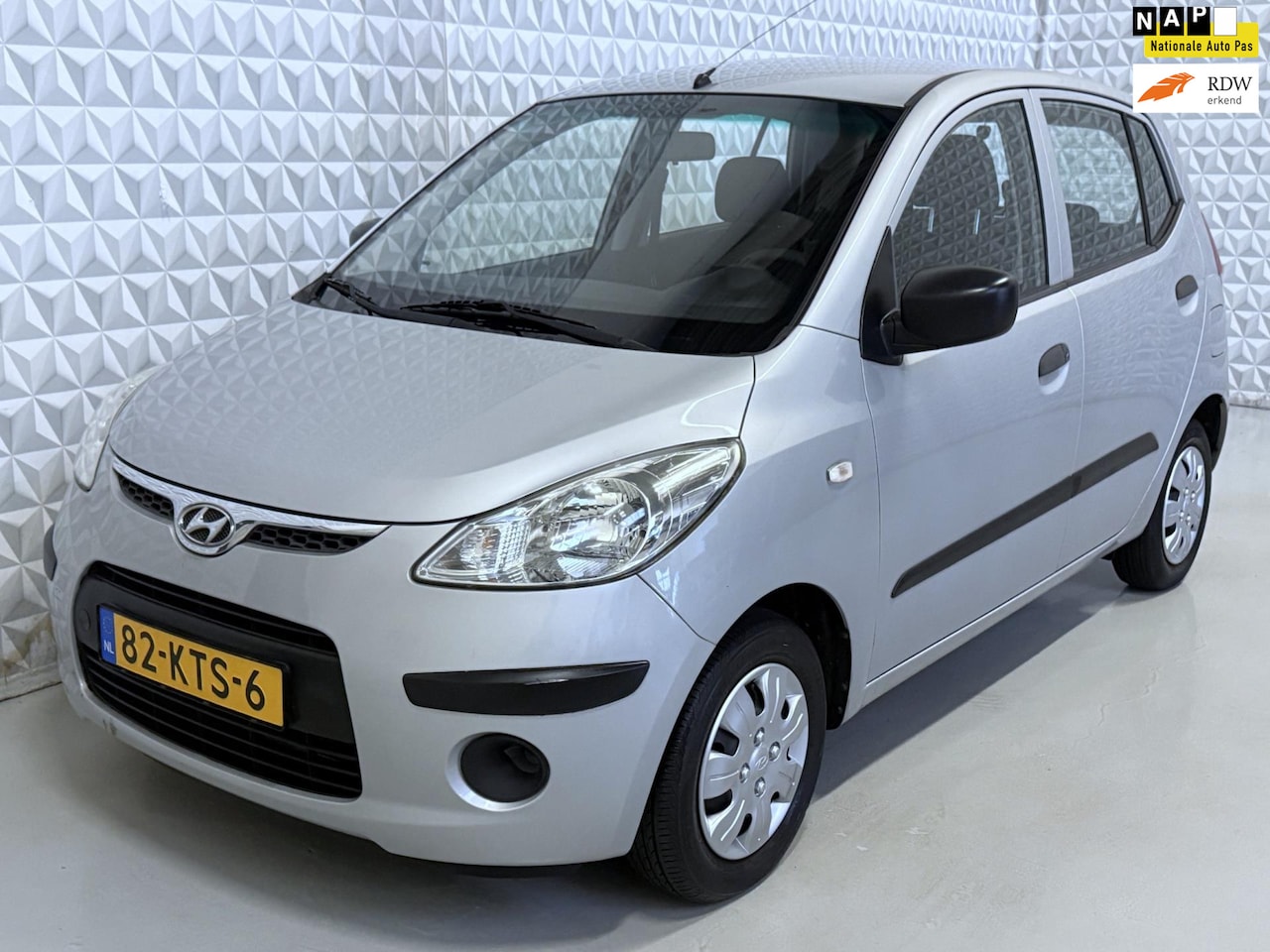 Hyundai i10 - 1.1 Airco + Veel schades! ORIGINEEL 35.000km (2010) - AutoWereld.nl