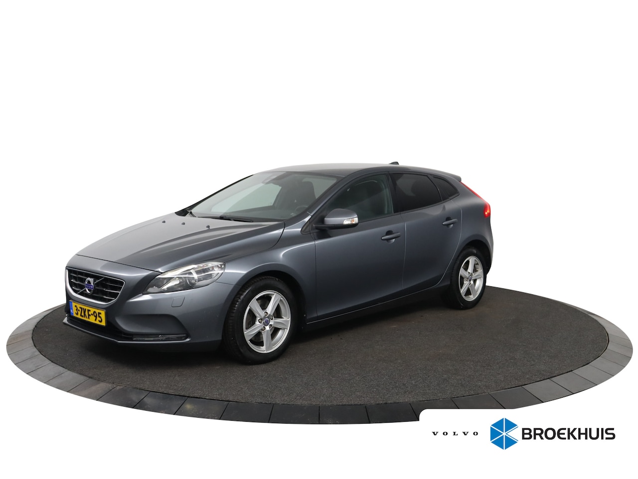Volvo V40 - 1.6 T2 Summum | Dealer onderhouden | Stoelverwarming | Cruise Control | High Performance A - AutoWereld.nl