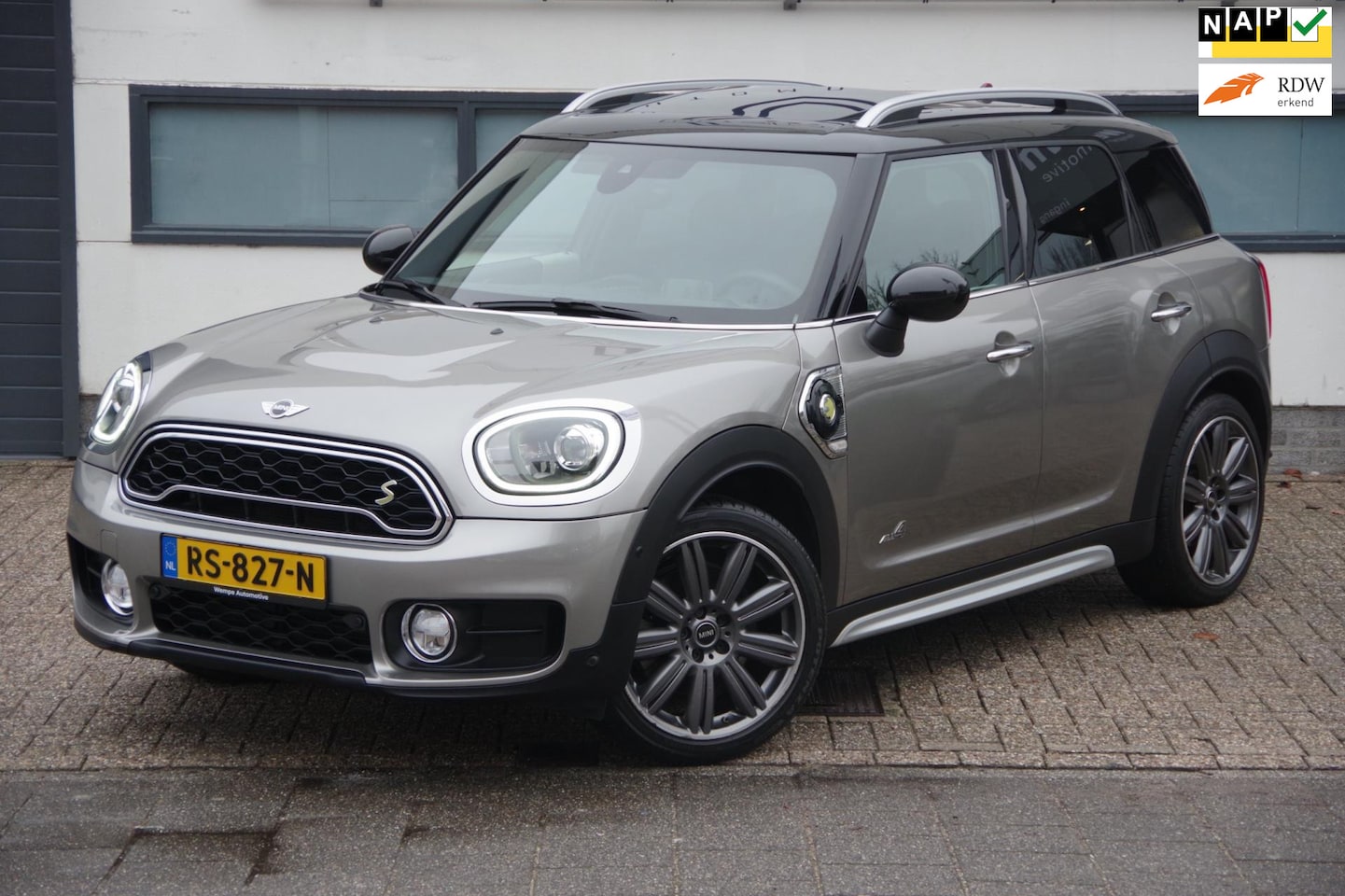 MINI Countryman - 1.5 Cooper S E ALL4 Chili /NL Auto/ Dealer onderhouden/ 1e eigenaar/ - AutoWereld.nl