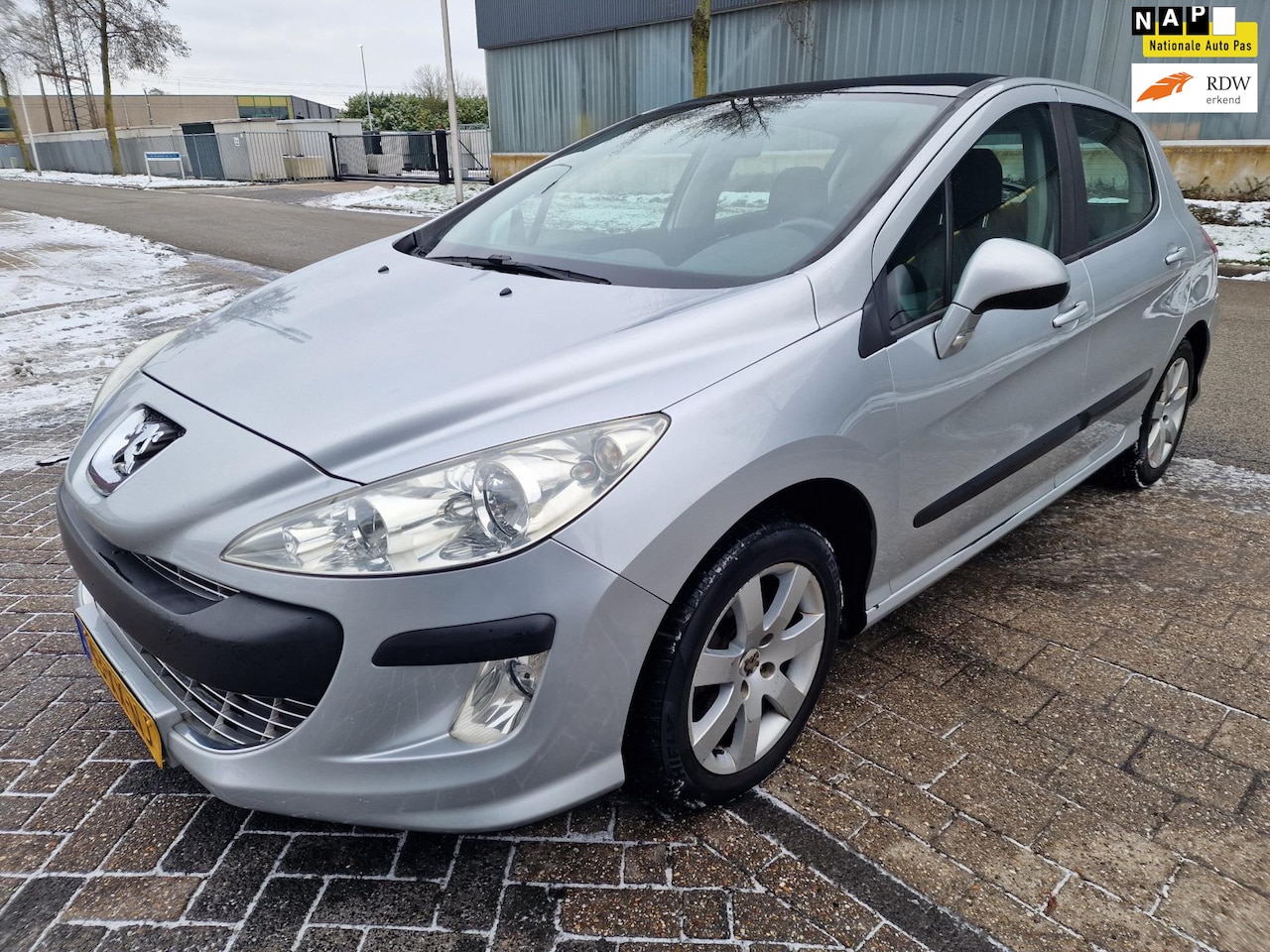 Peugeot 308 - 1.6 VTi XS 1.6 VTi XS, Apk, Nap, Goed rijdend, Inruil mogelijk. - AutoWereld.nl