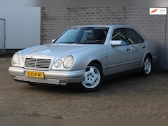 Mercedes-Benz E-klasse - 240 Avantgarde V6, Zeer nette staat