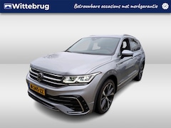 Volkswagen Tiguan Allspace - 1.5 TSI R-Line Business+ 7 persoons DSG Automaat Winterpakket / El. achterklep / Panoramad