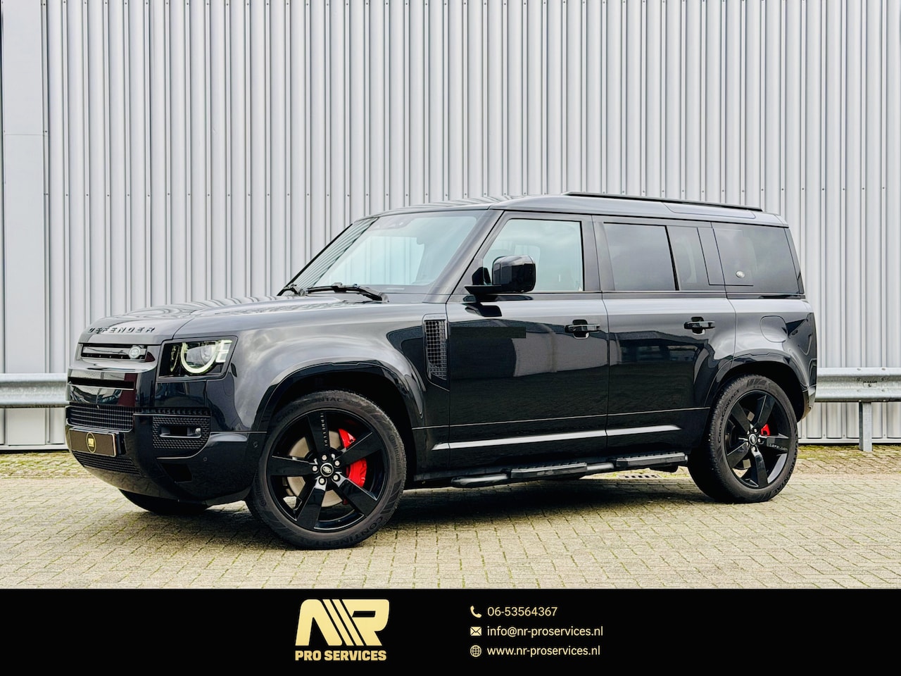 Land Rover Defender 110 - 2.0 P400e 110 XS Edition 22" velgen | Groot scherm | Koelkast - AutoWereld.nl