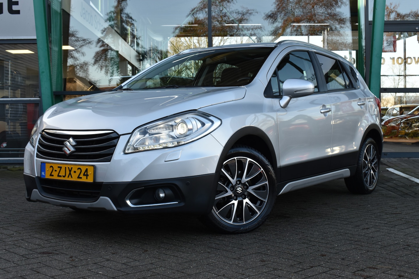 Suzuki SX4 S-Cross - 1.6 High Executive Automaat 120pk | Trekhaak afneembaar | Schuif-/kanteldak | Volleder bek - AutoWereld.nl