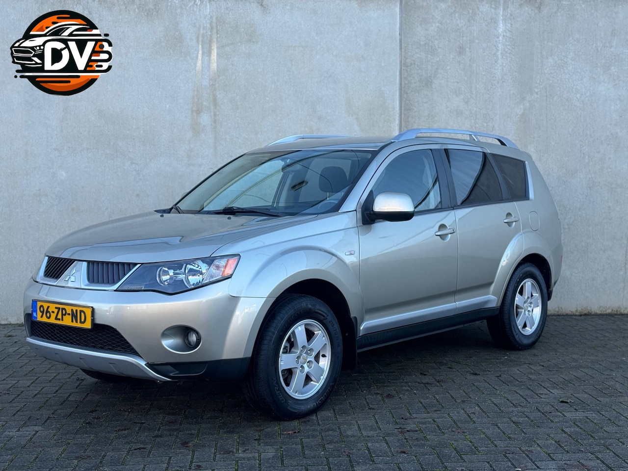 Mitsubishi Outlander - 2.4 Intro Edition 2WD CLIMAT CRUISE TREKHAAK - AutoWereld.nl
