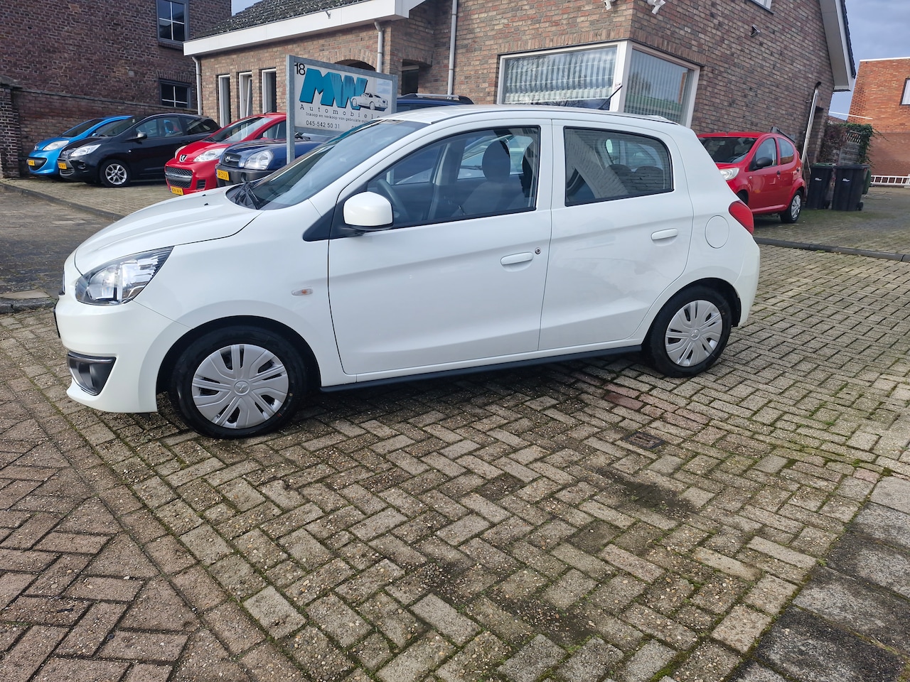 Mitsubishi Space Star - 1.0 Cool+ airco - AutoWereld.nl