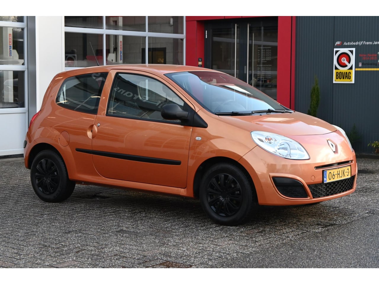 Renault Twingo - 1.2 Authentique | Airco | Elektr. Ramen | Centr. Vergr. | Radio CD - AutoWereld.nl
