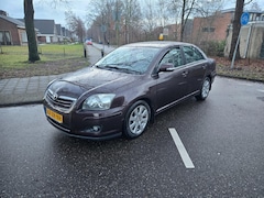 Toyota Avensis - 1.8 VVTi Luna Business
