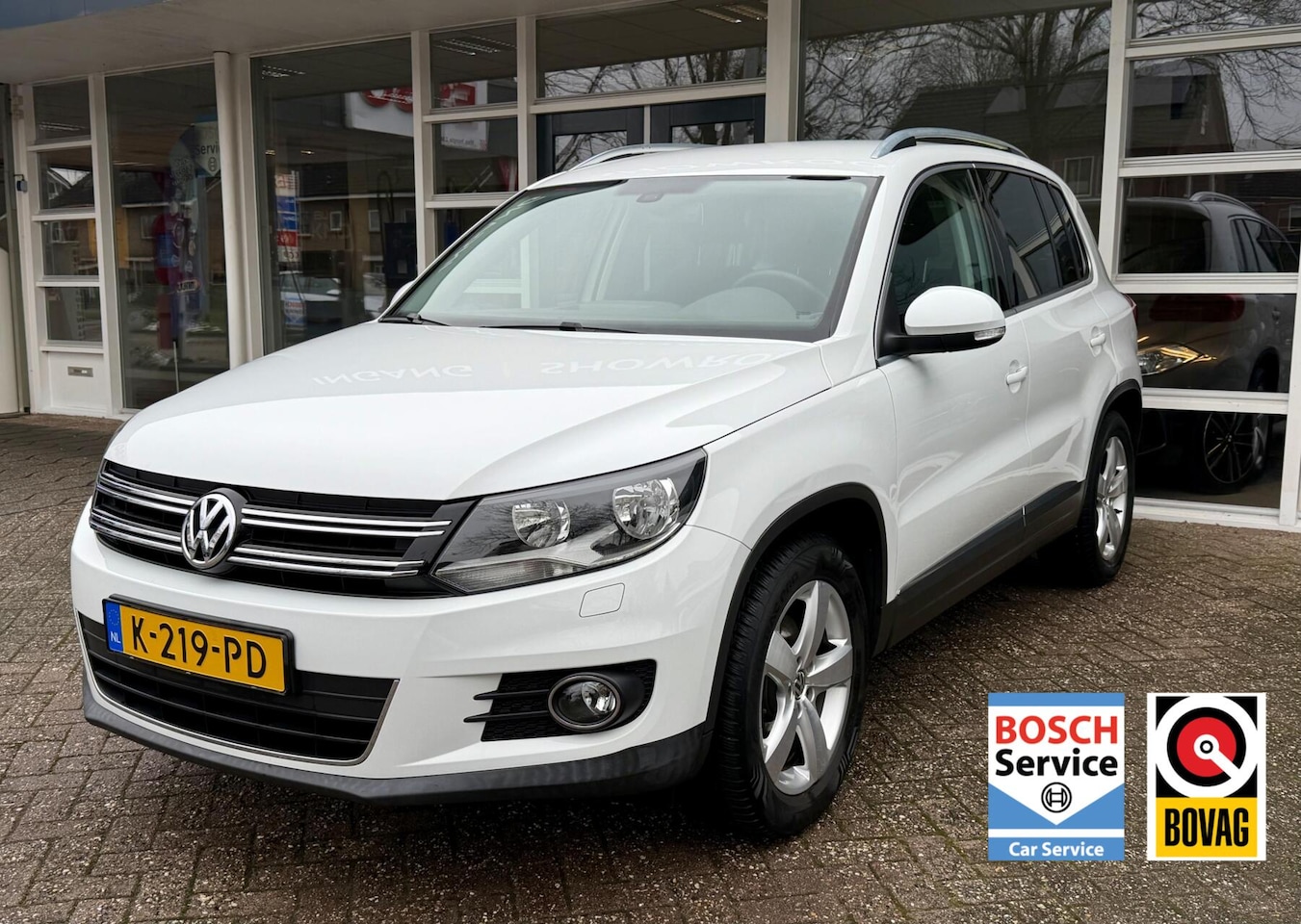 Volkswagen Tiguan - 1.4 TSI Sport&Style Navi, Climat, Bluetooth, Pdc, Trekhaak.. - AutoWereld.nl