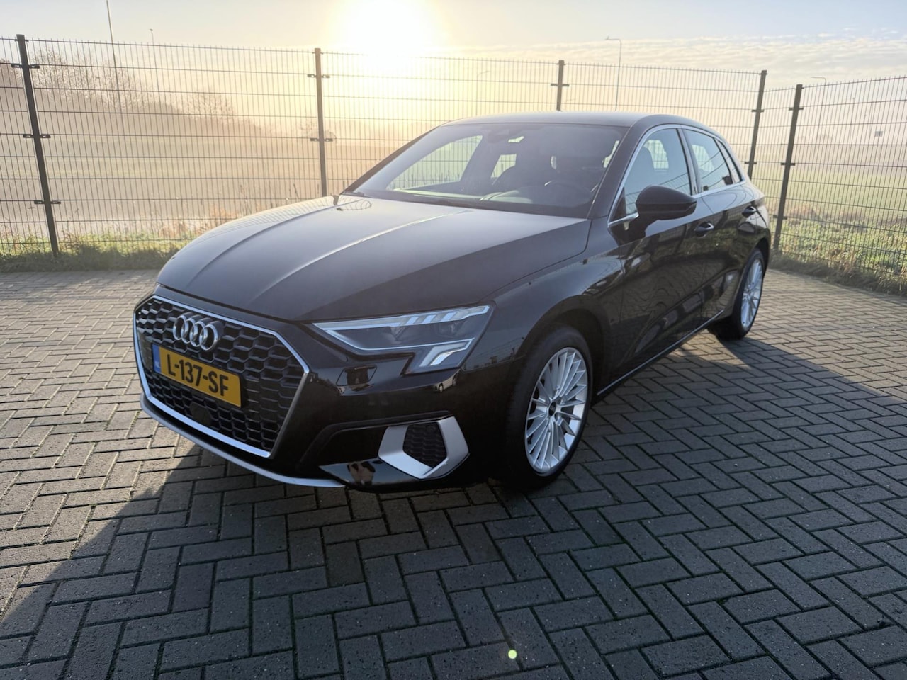 Audi A3 Sportback - 30 TFSI Business edition | 1ste Eigenaar | Sportstoelen | Carplay | PDC - AutoWereld.nl