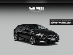 Volvo V40 - 1.6 T2 | R-design velgen | 120 pk | Xenon | Stoelverwarming | Cruise control | PDC | Clima