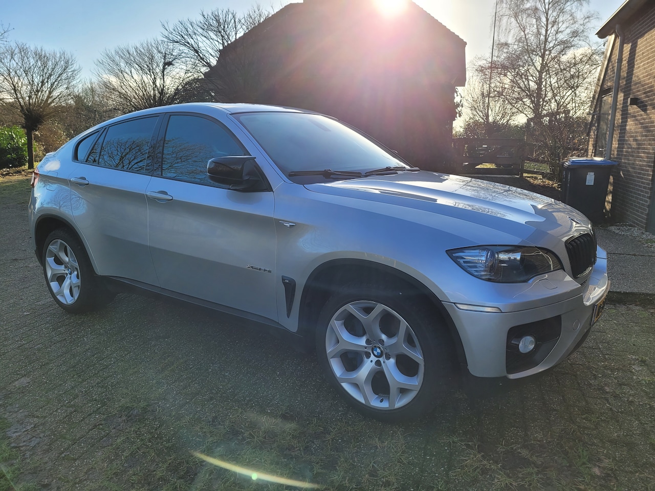 BMW X6 - 5.0i M uitvoering dubbele turbo - AutoWereld.nl