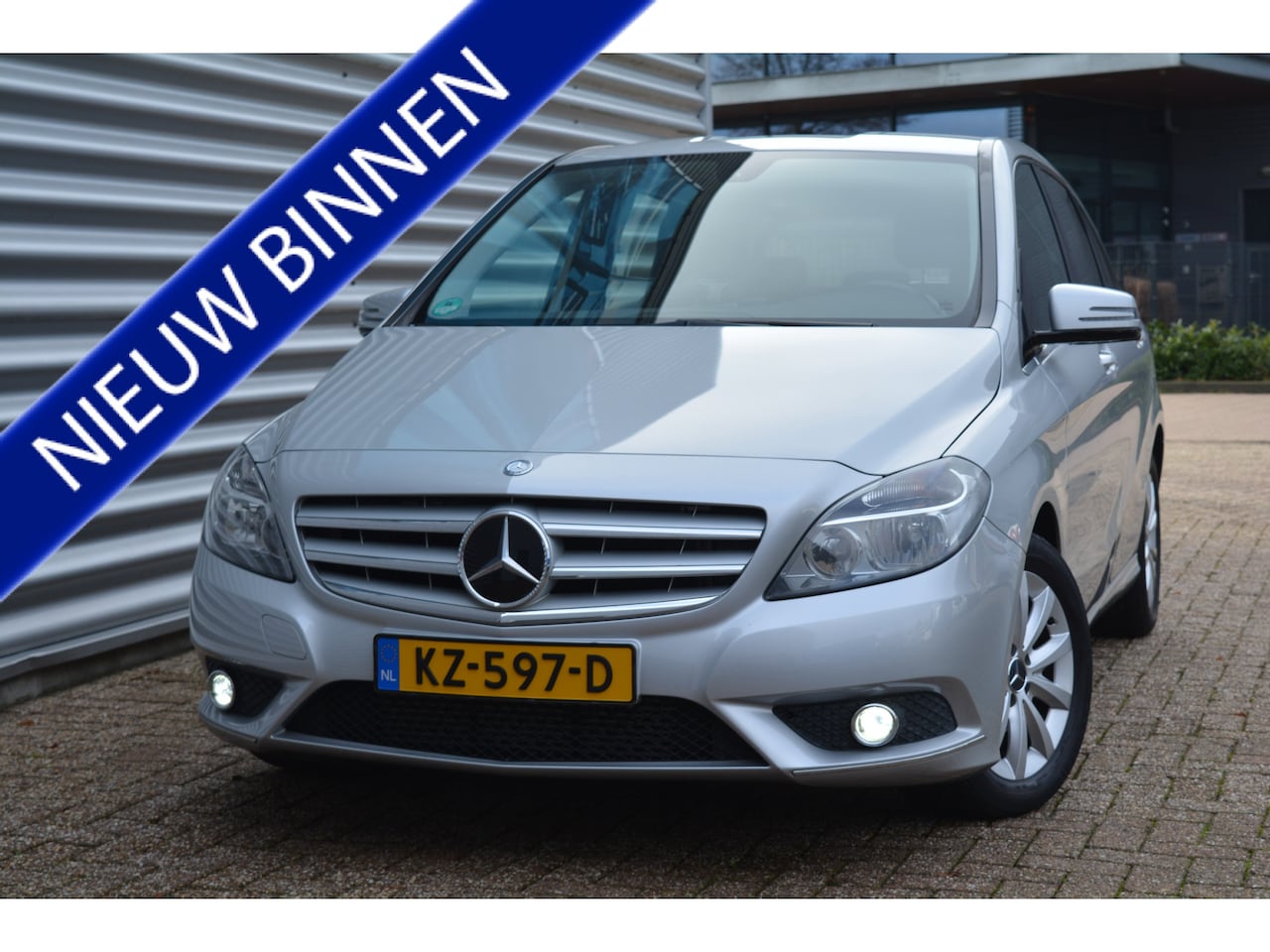 Mercedes-Benz B-klasse - 180 Navi/Camera/Stoelverw/Onderhoud - AutoWereld.nl