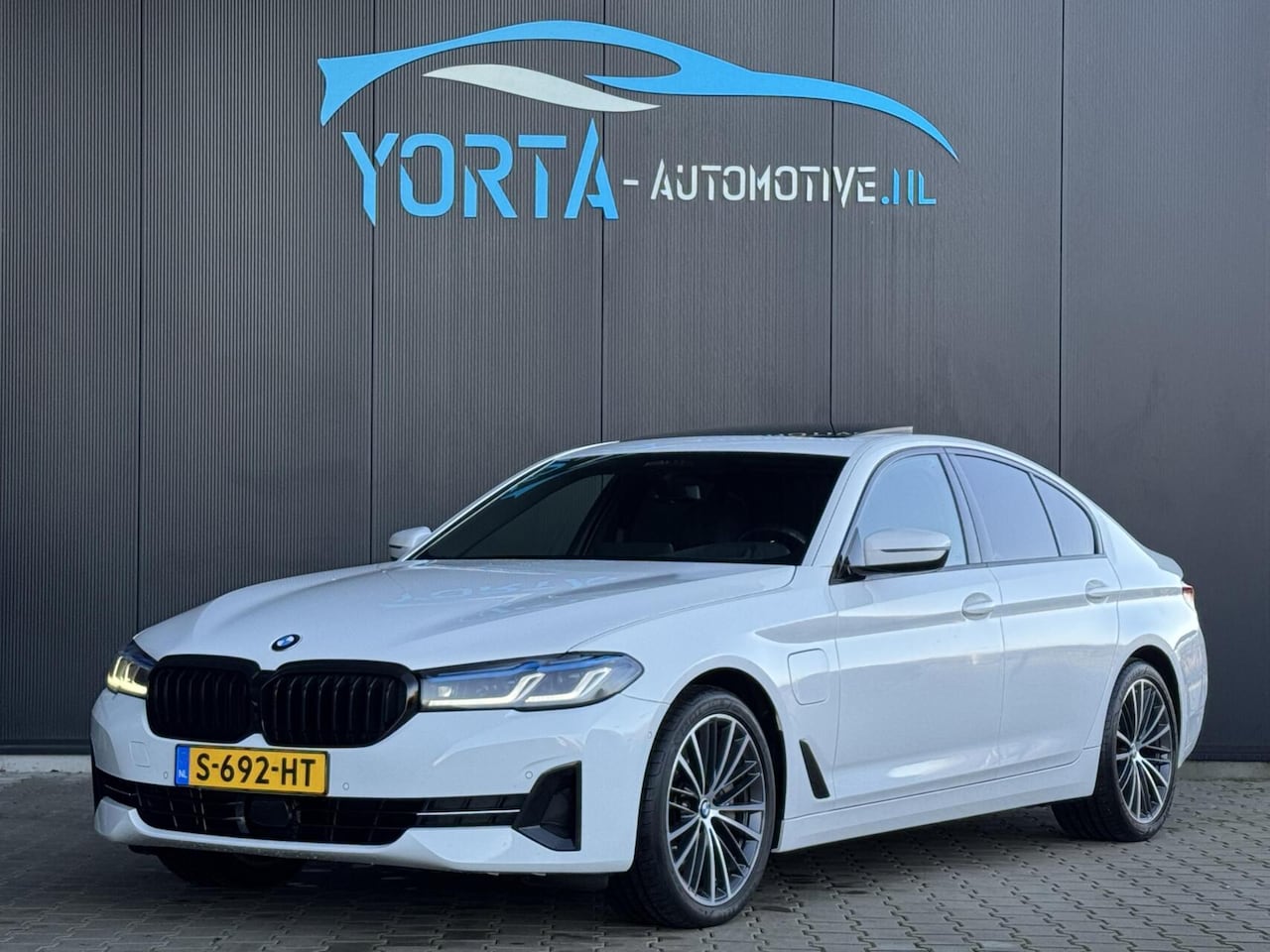 BMW 5-serie - 545e xDrive High Executive 545e xDrive High Executive - AutoWereld.nl