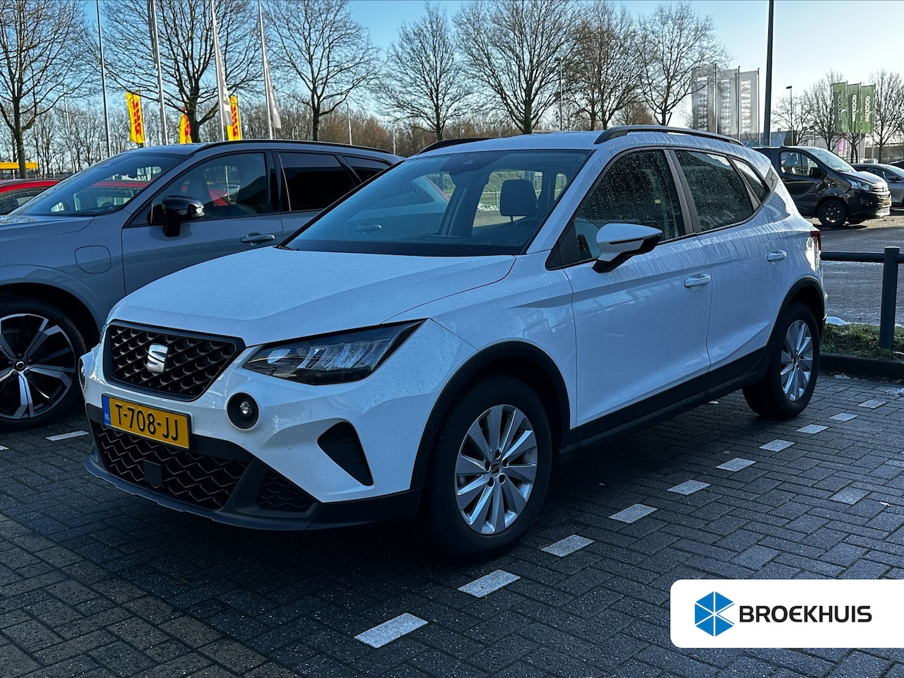 SEAT Arona - 1.0 TSI Style | All-seasons  | Lichtmetalen velgen 16" | Parkeersensor achter | Radio - AutoWereld.nl