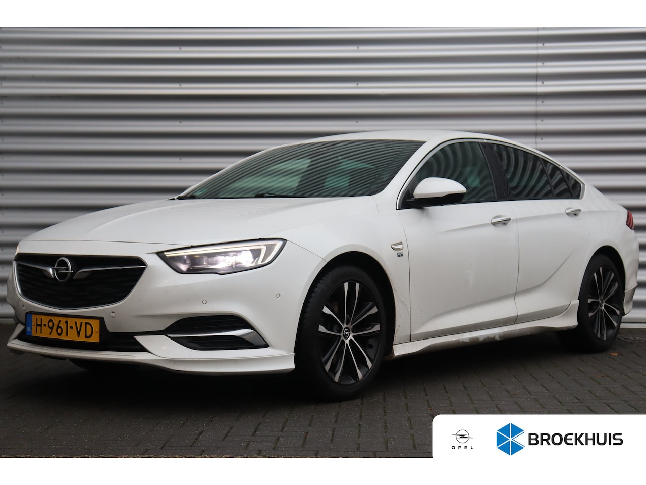 Opel Insignia Grand Sport - 1.5 TURBO 165PK INNOVATION+ OPC-LINE / NAVI / LEDER / CLIMA / LED / AGR / PDC / 18" LMV / - AutoWereld.nl