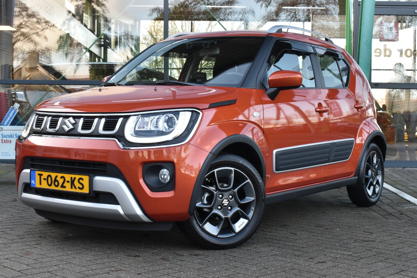 Suzuki Ignis - 1.2 Smart Hybrid Select 83pk | Elektrisch bedienbare ramen | Stoelverwarming vóór | Naviga - AutoWereld.nl