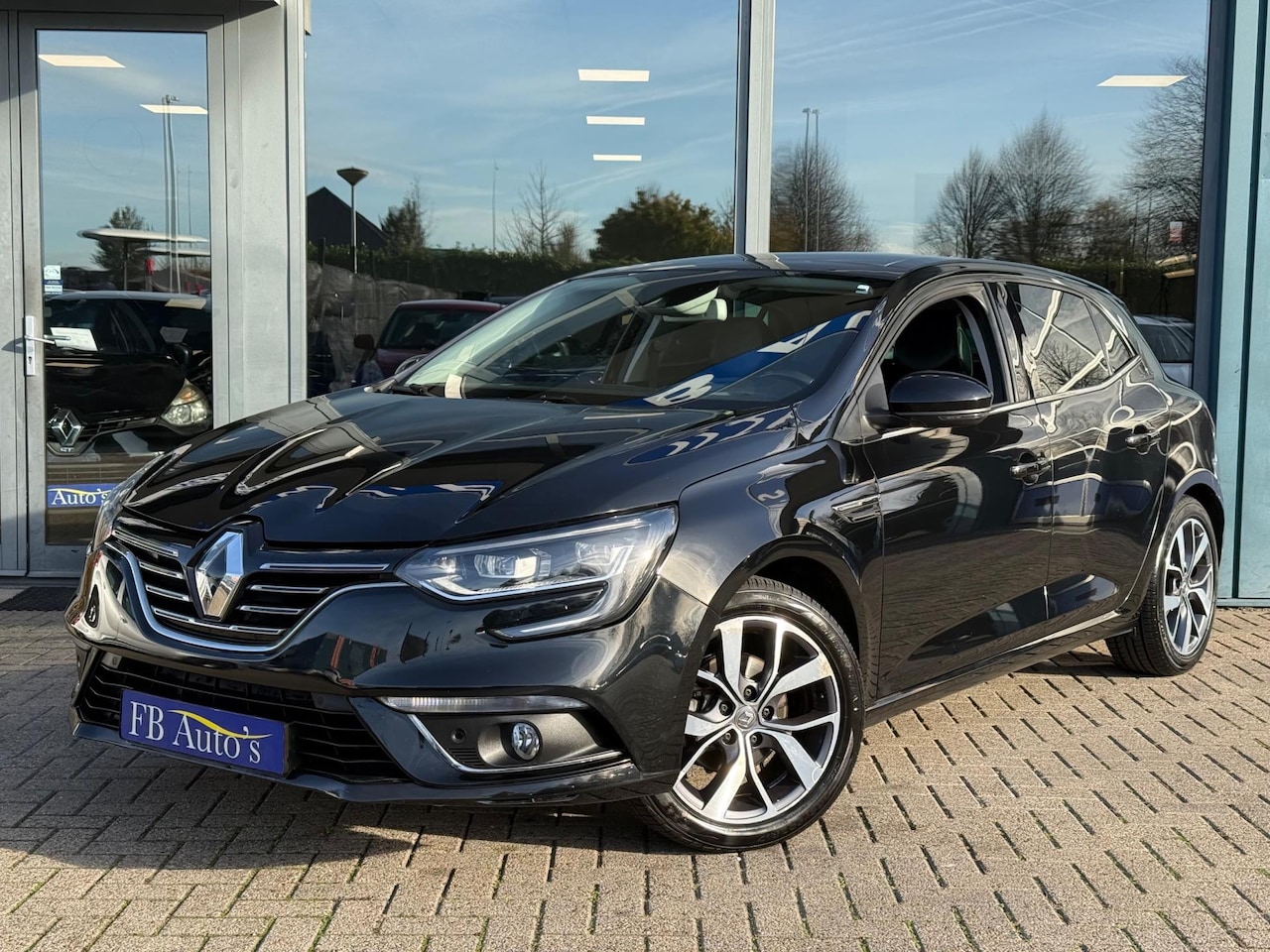 Renault Mégane - 1.2 TCe energy Intens Airco Lmv Camera Pano Navi - AutoWereld.nl