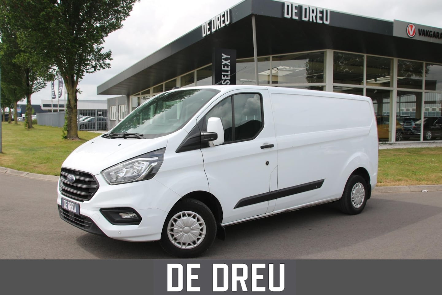 Ford Transit Custom - 300 2.0 TDCI L2H1 Trend | TREKHAAK | CAMERA | NAVI BY APP | - AutoWereld.nl