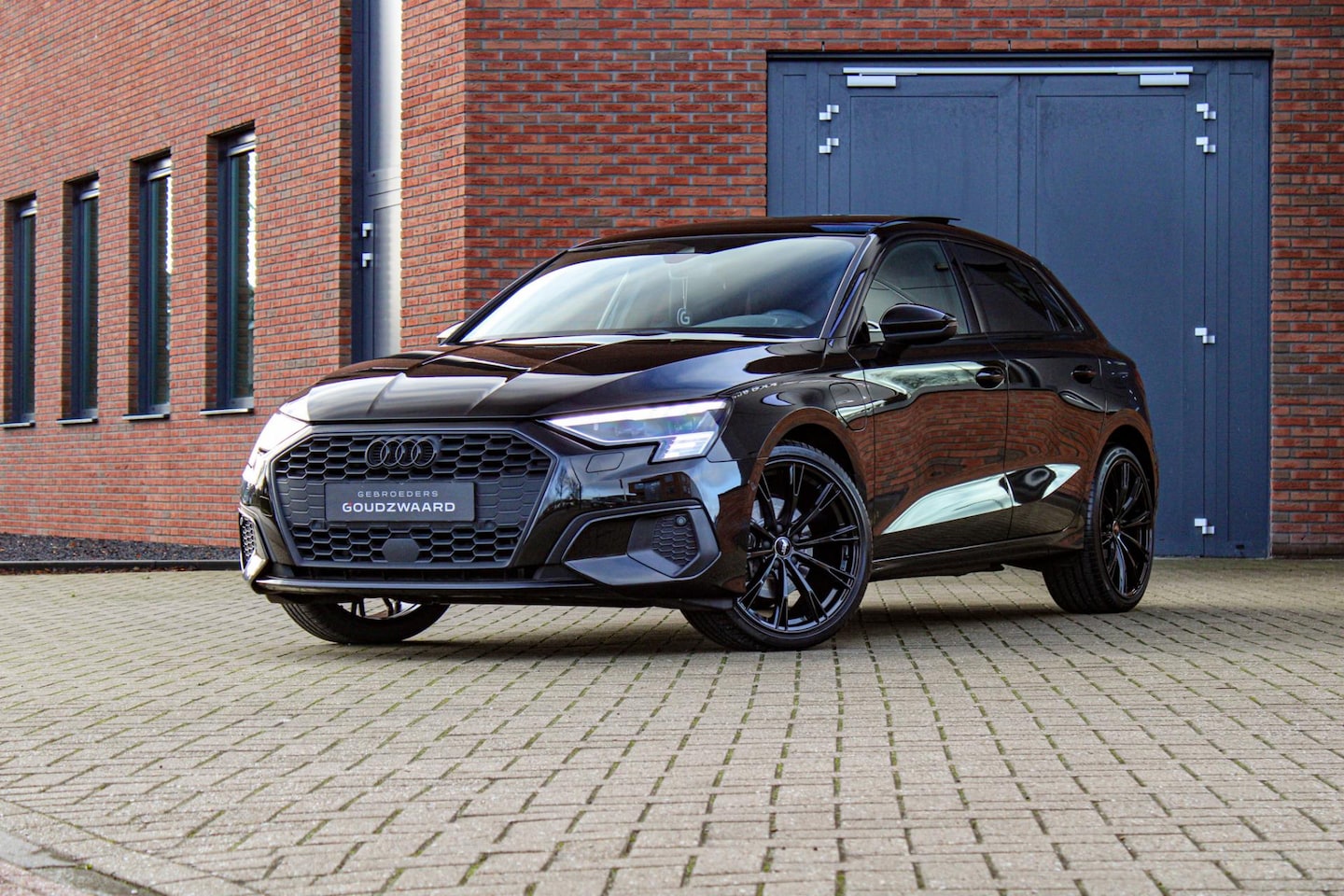 Audi A3 Sportback - 40 TFSI e S Edition | UNIEKE stoelen | Pano | Massage | Matrix | Camera | Leder - AutoWereld.nl