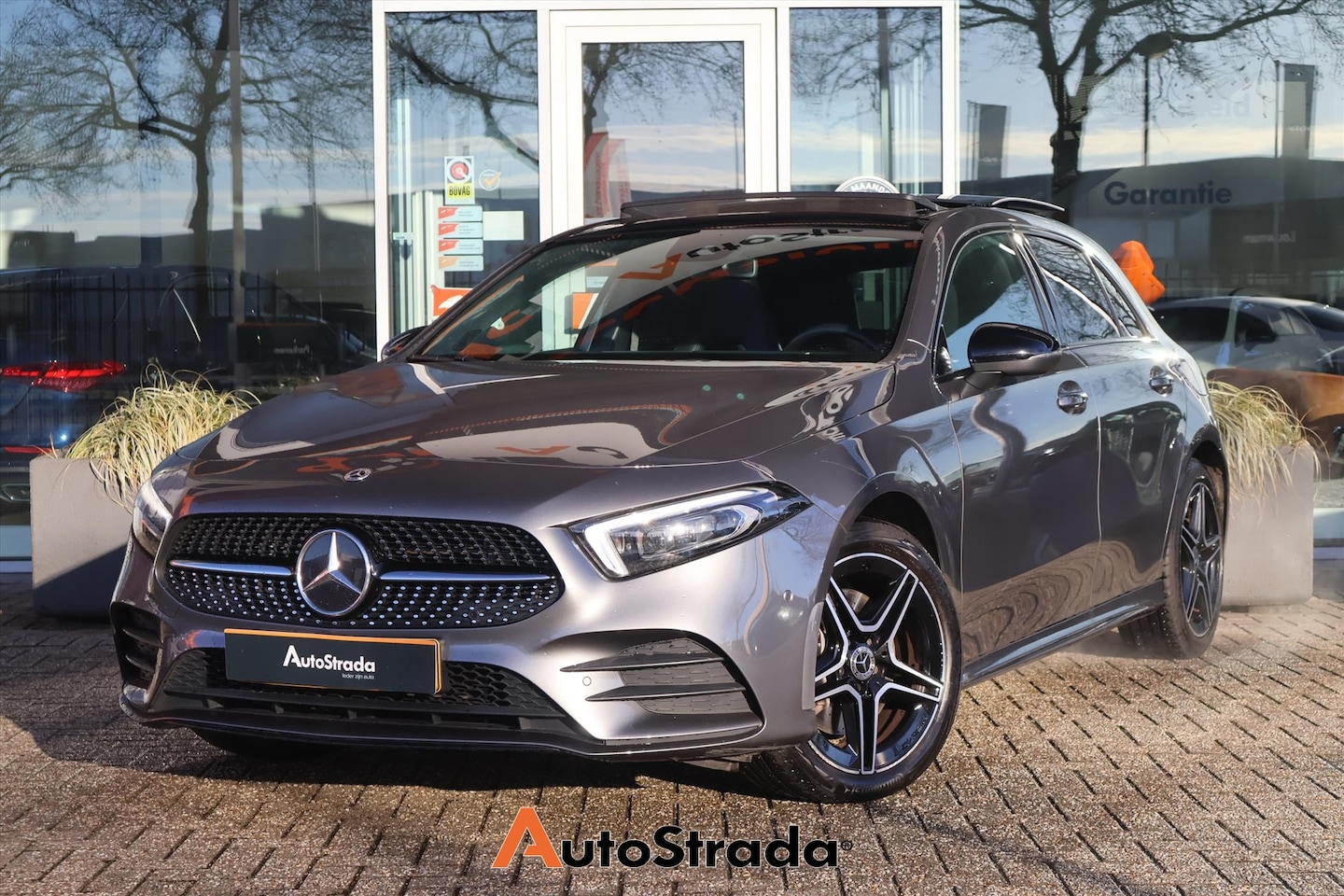 Mercedes-Benz A-klasse - A 250e AMG-Line 218pk | Sfeer | Stoelverwarming | Pano | Keyless | Climate | Multibeam | C - AutoWereld.nl