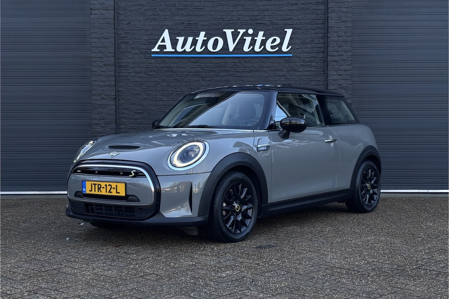 MINI Mini-Electric - Cooper SE | Panodak | Camera | Comfort Access | Stoelverwarming | Carplay - AutoWereld.nl