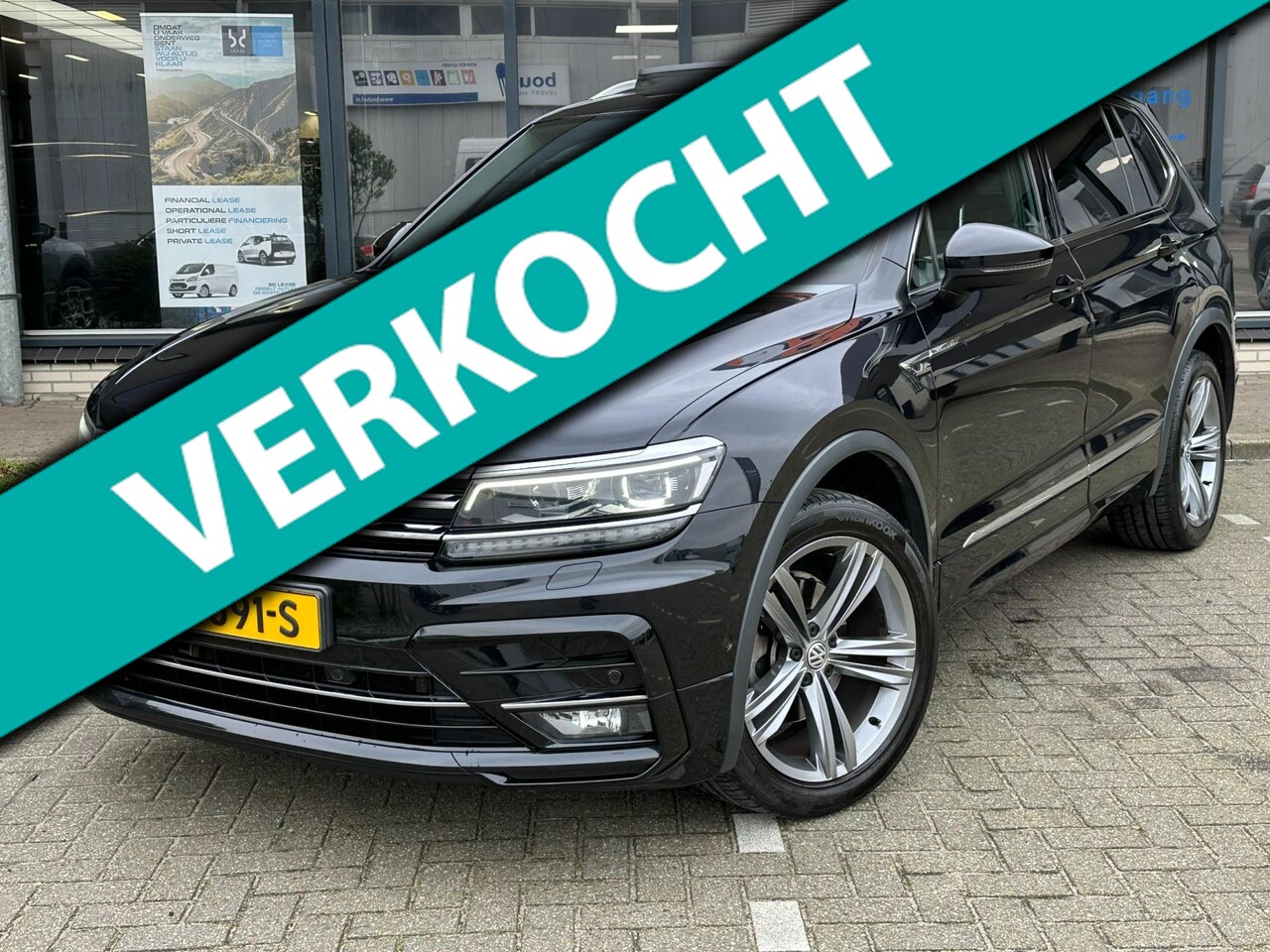 Volkswagen Tiguan Allspace - 1.5 TSI Highline Business R 7p. l PANO l TREKHAAK - AutoWereld.nl