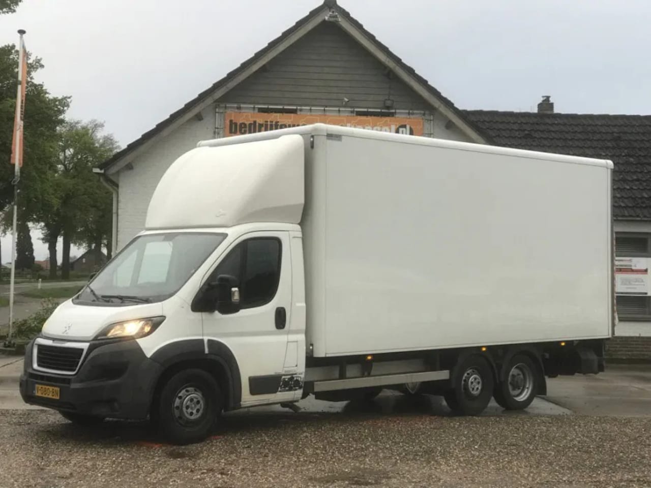 Peugeot Boxer - 435 2.0 BlueHDI Euro 6 Clixtar Bakwagen Laadklep - AutoWereld.nl