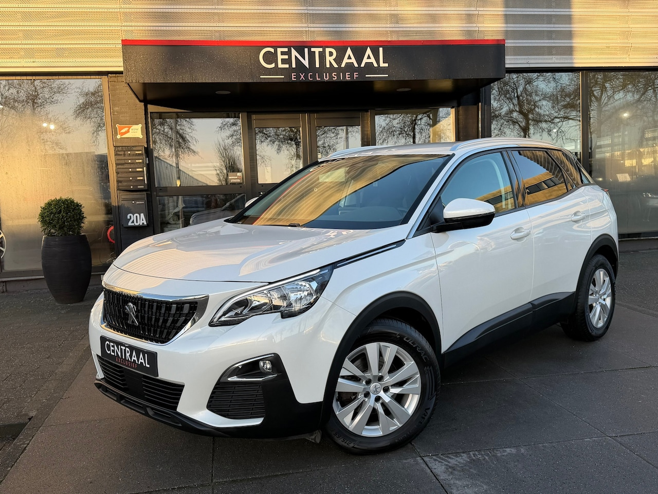 Peugeot 3008 - 1.2 PureTech Crossway Camera|131PK|CruisC.|Stoelverwarming - AutoWereld.nl