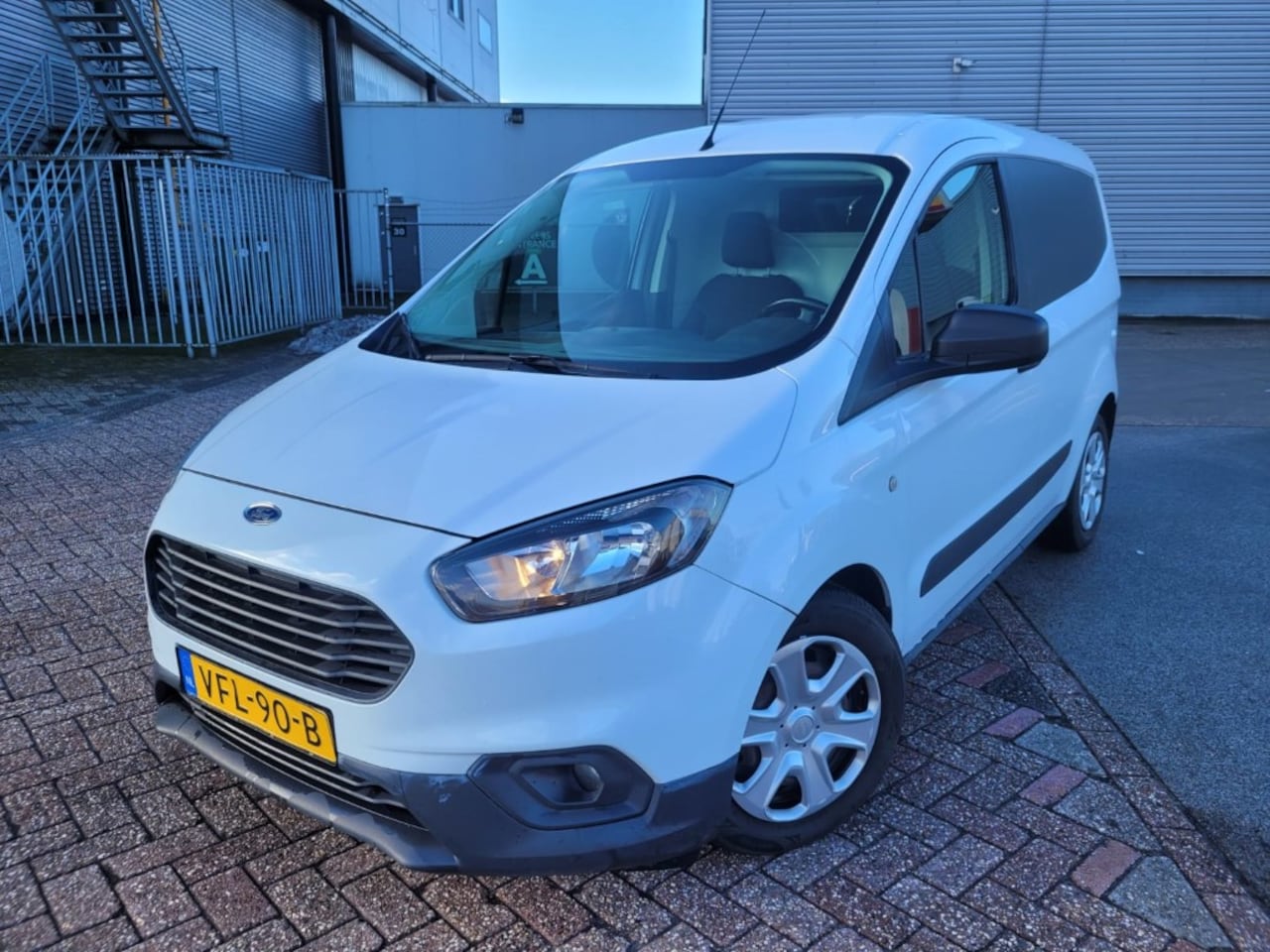 Ford Transit Courier - 1.5 TDCI Trend 1.5 TDCI Trend - AutoWereld.nl