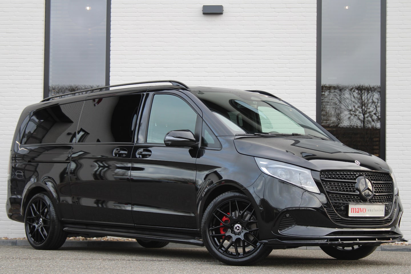 Mercedes-Benz V-klasse - 300d / XXL / 4-Matic / DC / Black Edition / 2x Elec Schuifdeur / Burmester / 360 Camera / - AutoWereld.nl