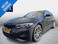 BMW 3-serie Touring - 318i High Executive Edition M Sport | Afneembare trekhaak | Stoelverwarming | Origineel Ne