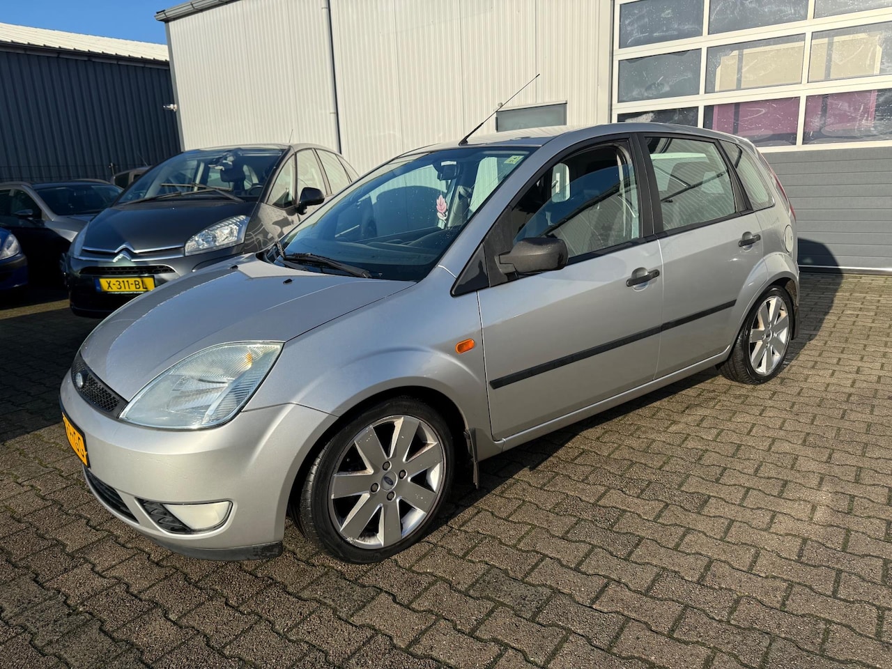 Ford Fiesta - 1.3 Futura 2005 5-Deurs Airco Trekhaak - AutoWereld.nl