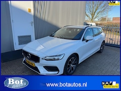 Volvo V60 - 2.0 B3 Momentum Advantage ECC / CRUISE / NAVI / CAMERA / SENSOREN / TREKHAAK / LMV
